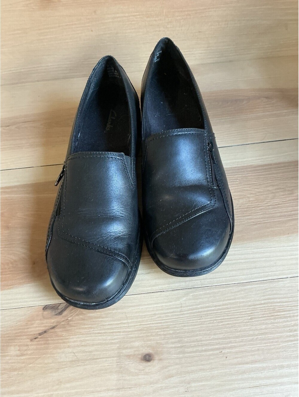 Clarks 70713 Black Leather Side Zip Comfort Loafers Slip On Women’s Size 10 M
